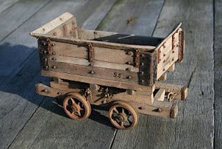 Model side tipping waggons